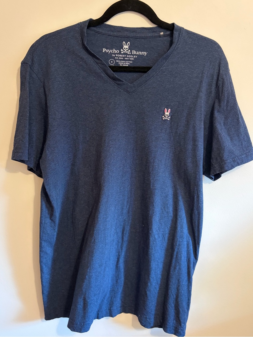 PSYCHO BUNNY - size 5 navy Men's Classic V-Neck Tee.
